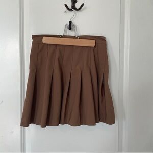 Love Tree brown pleated skirt!